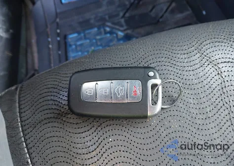 2013 Hyundai Elantra Limited из США, поврежденный, VIN KMHDH4AE0DU634866